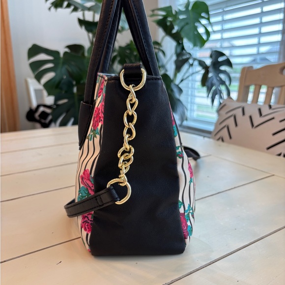 Luv Betsey Johnson Flower Satchel Crossbody Bag Black Striped 9x8x4/5 - Picture 4 of 16